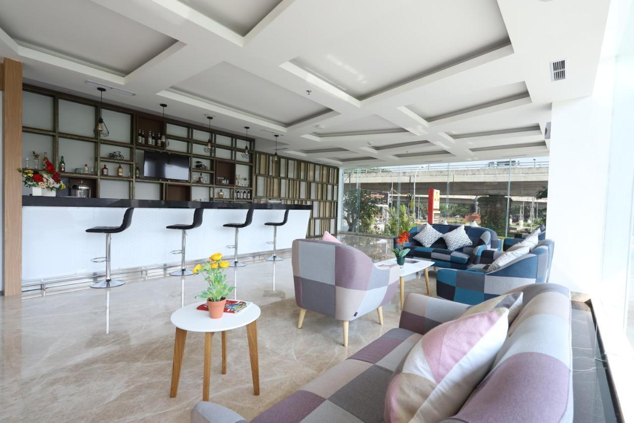 The Azana Hotel Airport Semarang Zewnętrze zdjęcie