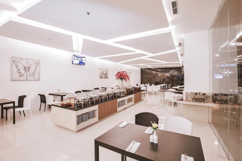 The Azana Hotel Airport Semarang Zewnętrze zdjęcie